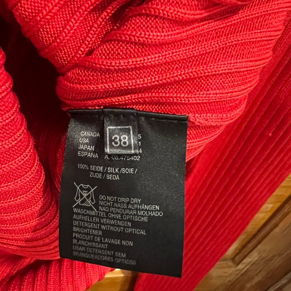 Escada Vibrant Red V-Neck Ribbed Sweater - Picture 3 of 8